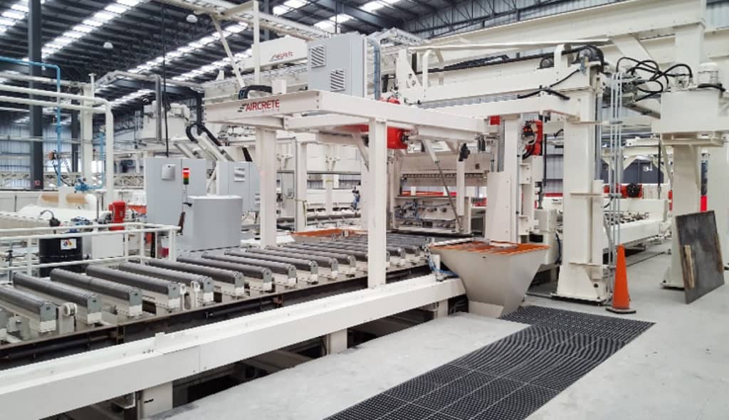 Automated aerated concrete production equipment in a modern factory